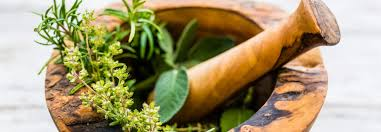 हर रोज़ इस्तेमाल होने वाली जड़ी-बूटियों से पैरों में स्वस्थ रक्तसंचार का समर्थन करने के सरल तरीके खोजें