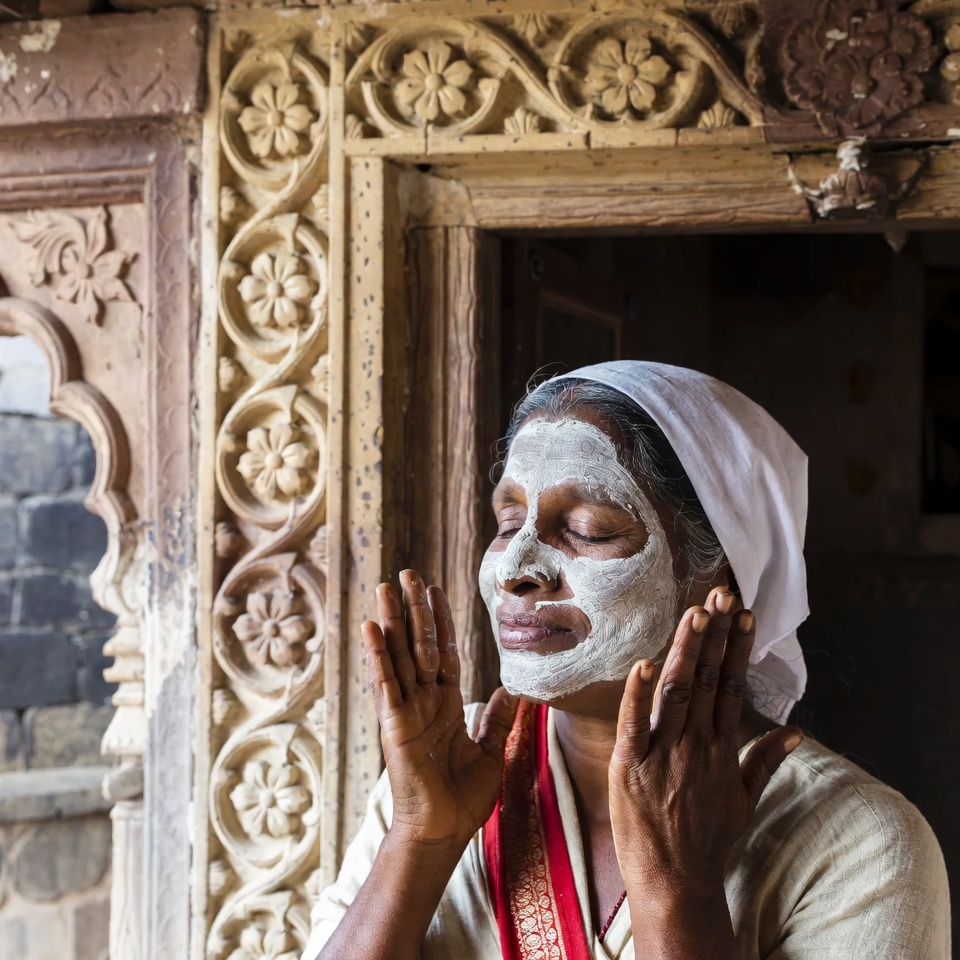 3 मिनट में झुर्रियाँ मिटाए: यीस्ट से बना प्राकृतिक एंटी-एजिंग मास्क