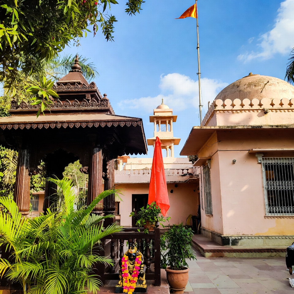 पैर दर्द, रूमेटिज़्म, वैरिकाज़ नसें, आर्थराइटिस, सिरदर्द, जोड़ों का दर्द: माँ का प्राकृतिक नुस्खा